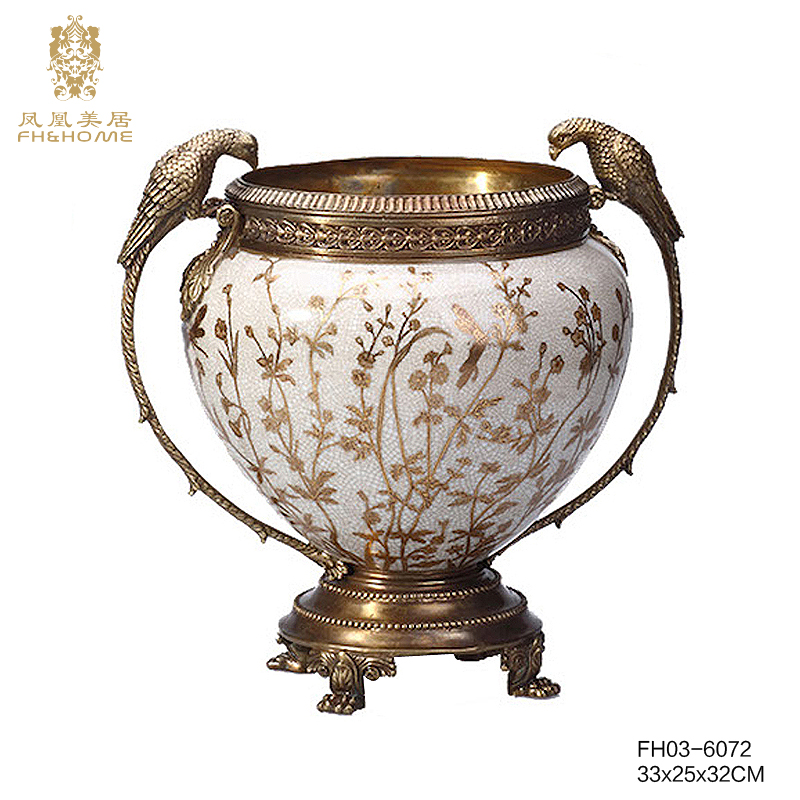    FH03-6072铜配瓷花瓶   