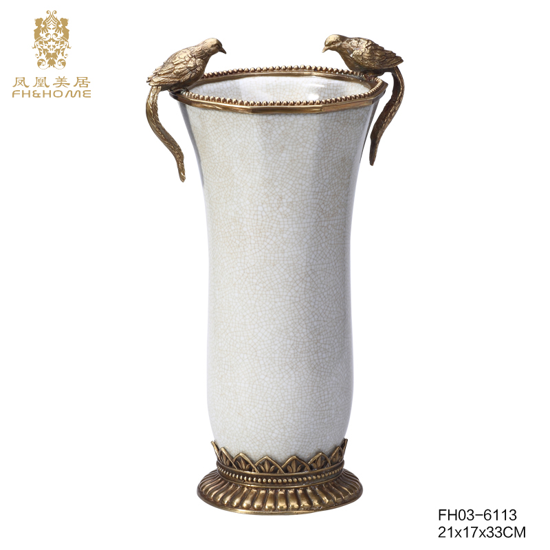    FH03-6113铜配瓷花瓶   