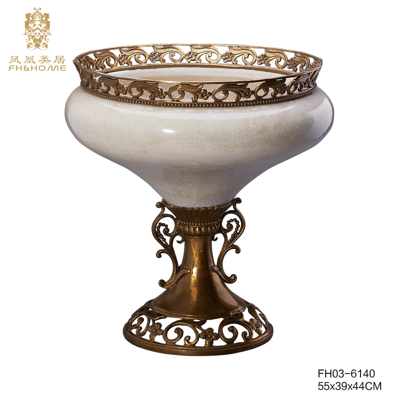 FH03-6140铜配瓷花瓶