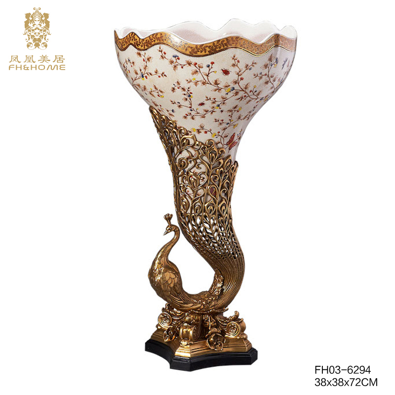    FH03-6294铜配瓷花瓶   