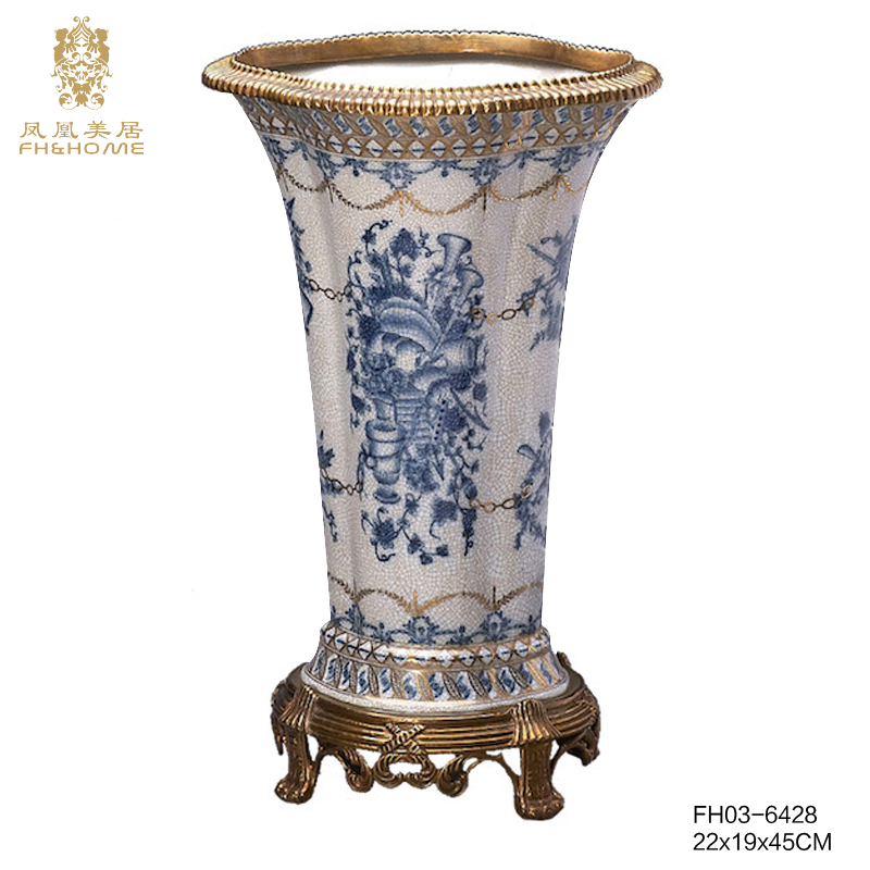   FH03-6428铜配瓷花瓶   