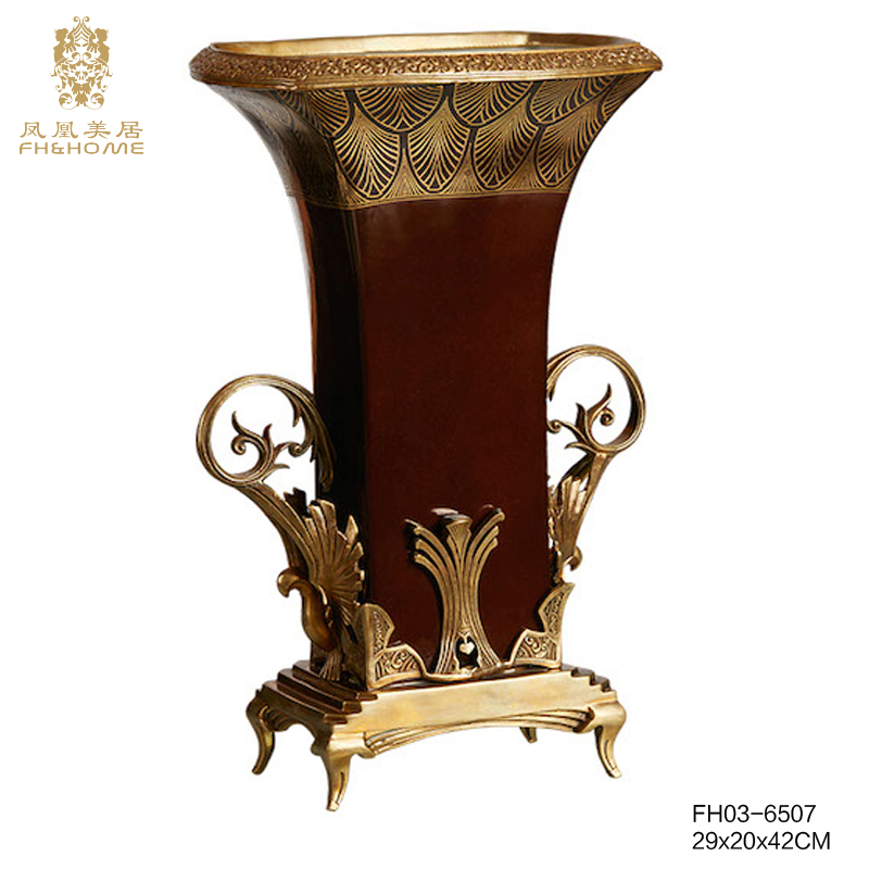    FH03-6507铜配瓷花瓶   
