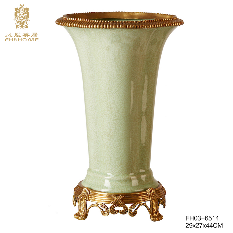   FH03-6514铜配瓷花瓶   