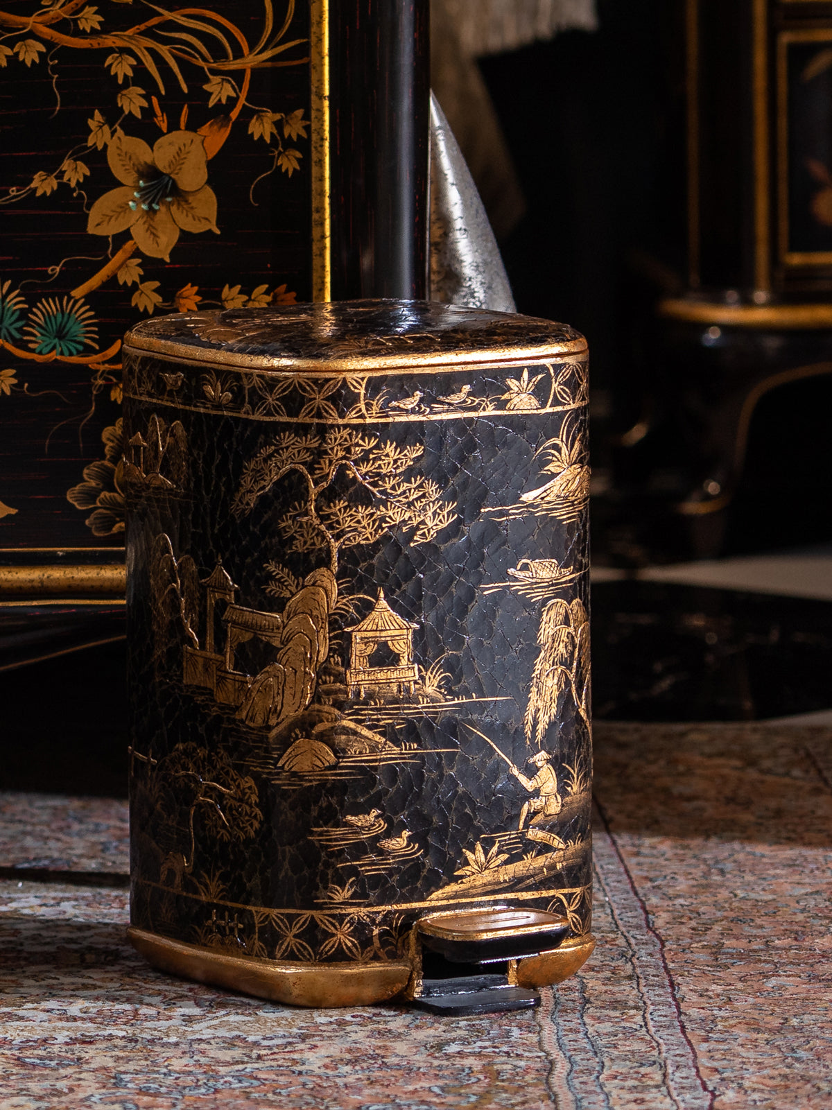 FH&HOME Chinoiserie Black & Gilded Crackle Landscape Trash Bin - Foot Pedal
