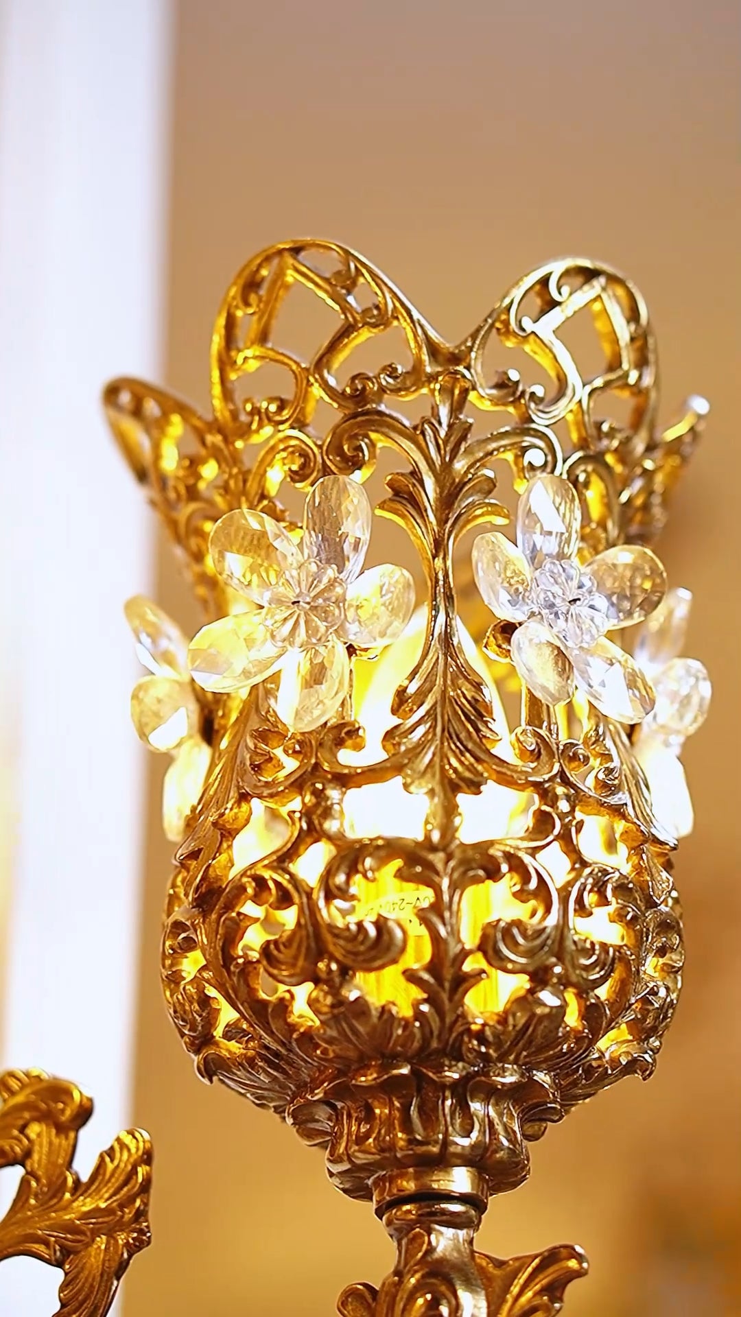 FH&HOME Rococo Crystal Flower Sconce - Brass with Floral Motifs