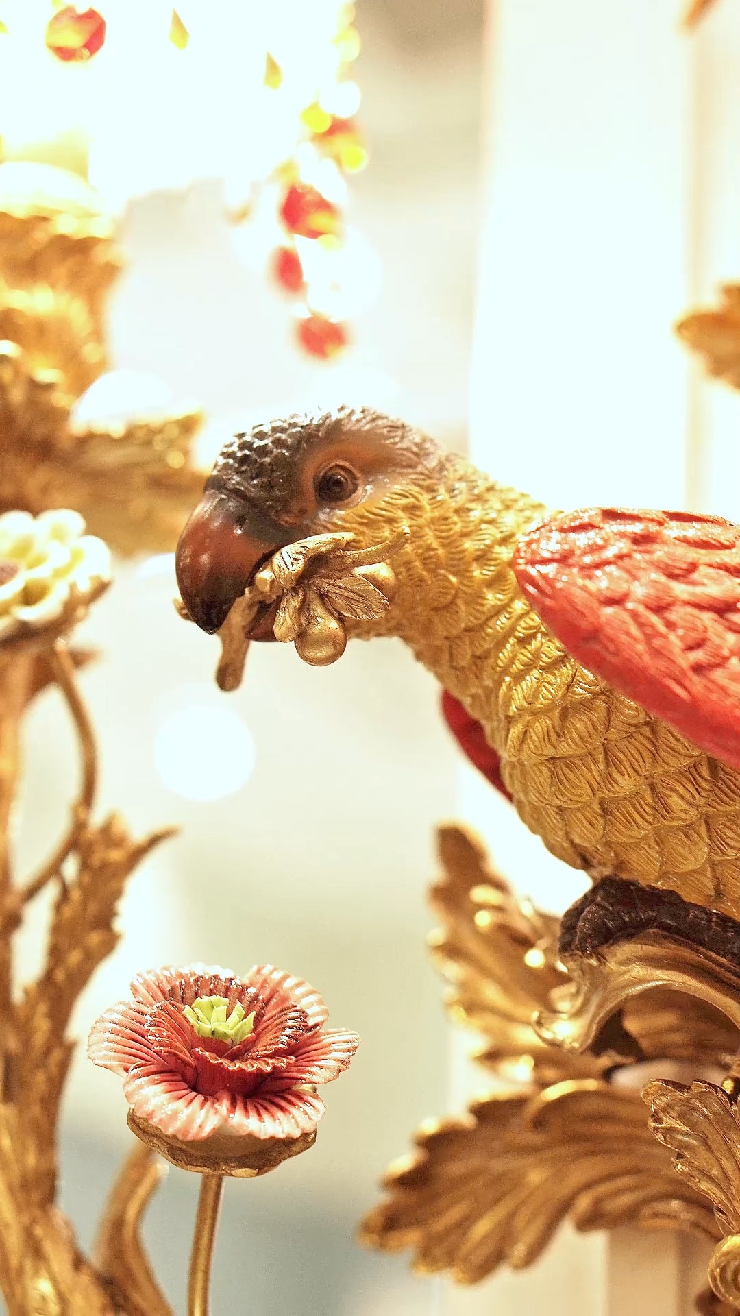 FH&HOME Parrot Floral Wall Lamp - Gilded Red with Tassel Shade