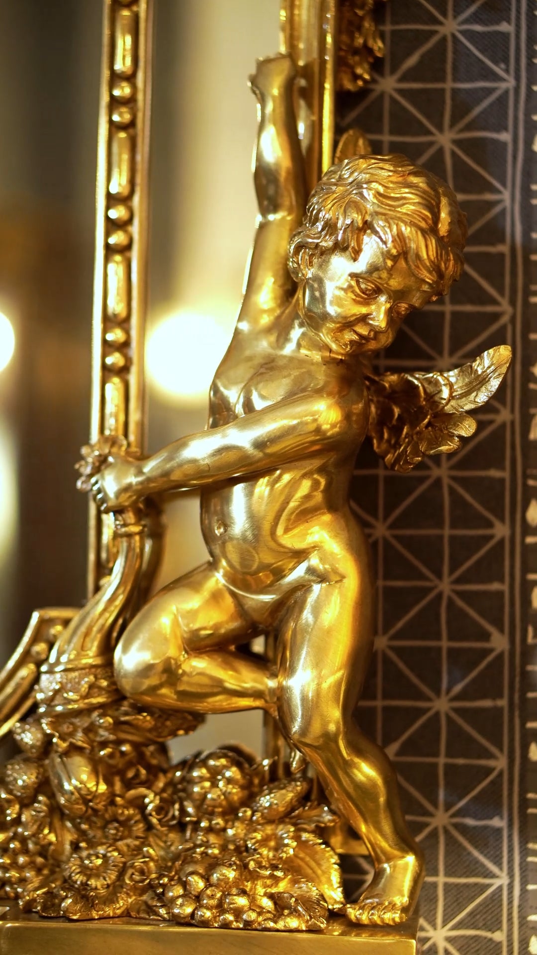 FH&HOME Rococo Gilded Cherub Sculpted Wall Mirror - Ornate Brass Frame Accent