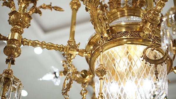 FH&HOME Palace Floral Chandelier - Ornate Crystal with Gilded Brass