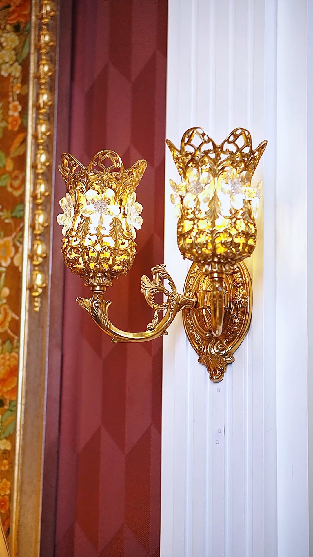 FH&HOME Rococo Crystal Flower Sconce - Brass with Floral Motifs