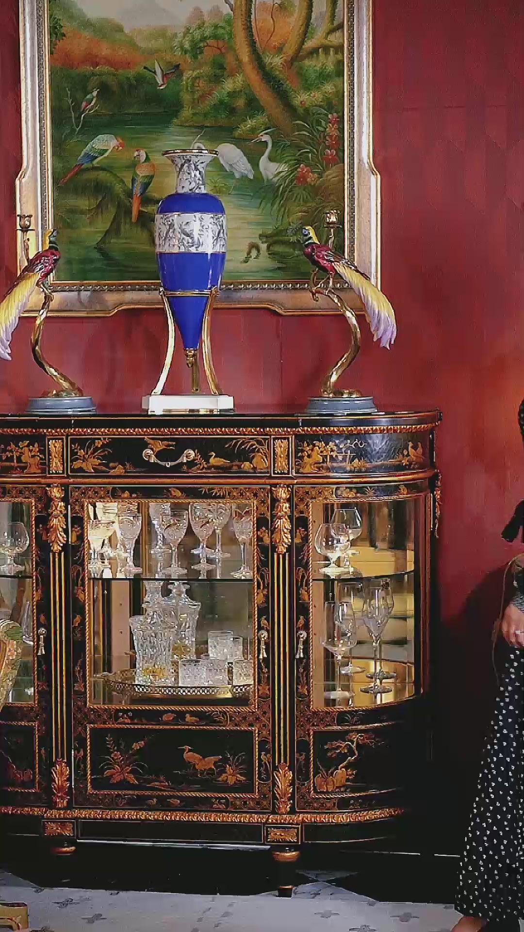 FH&HOME Black Crackle Display Cabinet - Chinoiserie Gilded Landscape Curved Glass