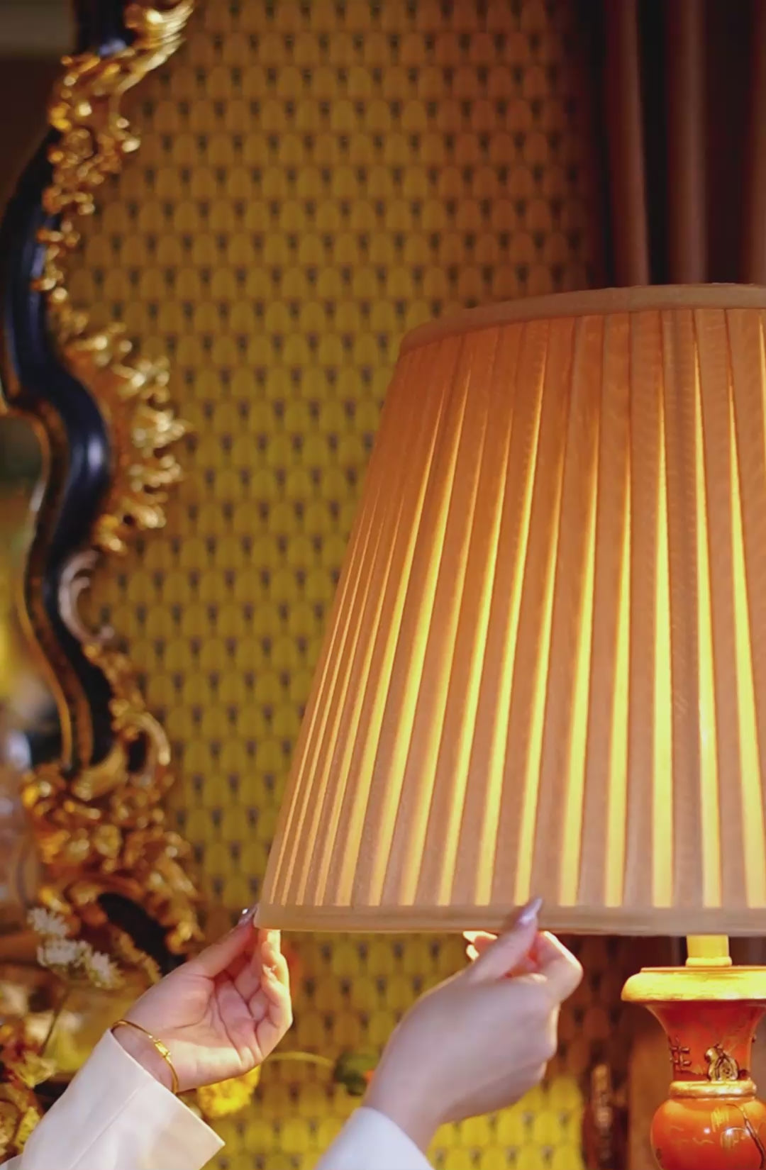 FH&HOME Orange Column Floor Lamp - Vintage Carved with Pleated Shade