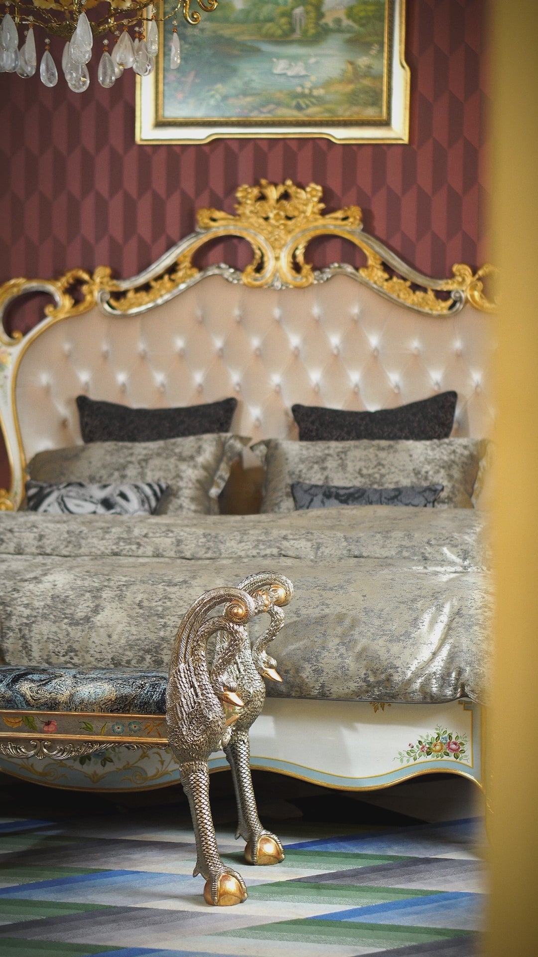 FH&HOME Azure Crane Silhouette Bench - Gilded Frame Accent Seating